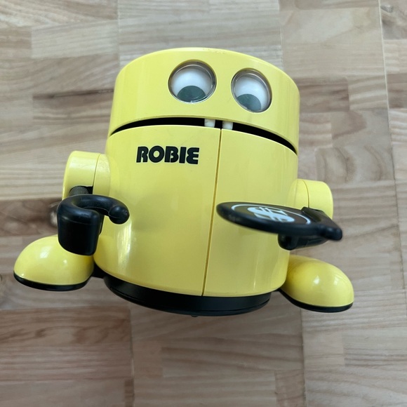 Radio Shack Robotic Banker Robie Vintage Electronic Animated Coin Bank Works! - Picture 4 of 12